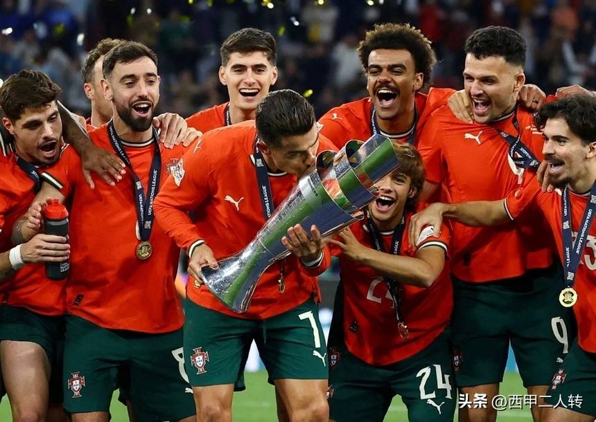 意大利碾压曼联，C罗打破历史纪录激烈交锋淘汰赛，锁定晋级资格的简单介绍