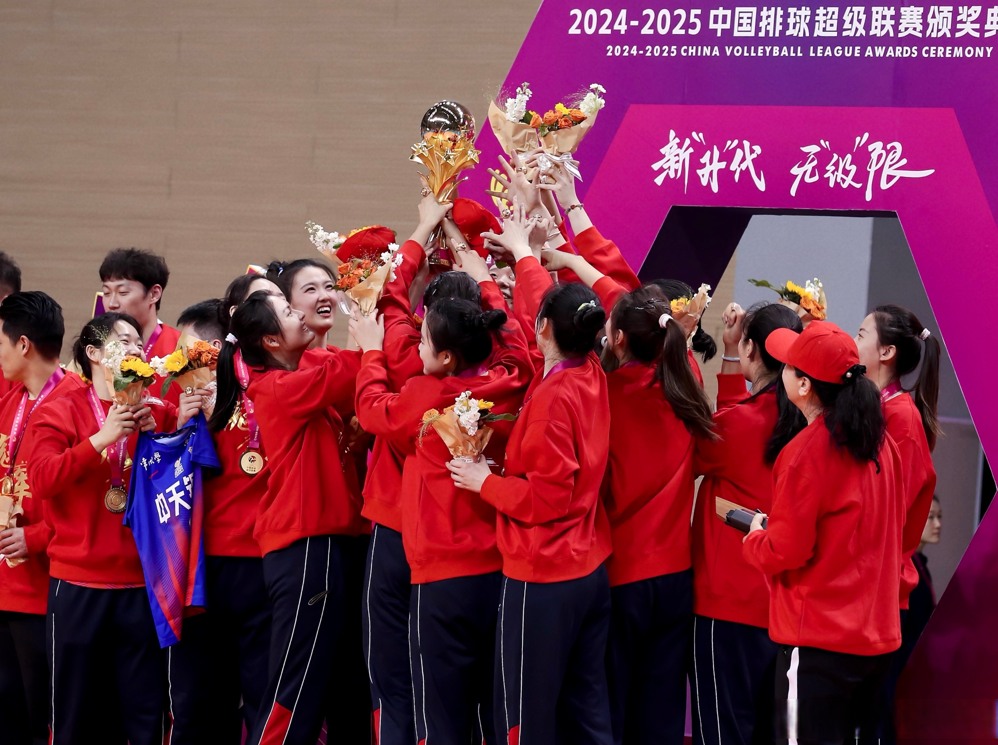 排球小组赛落幕，强队悉数晋级的简单介绍