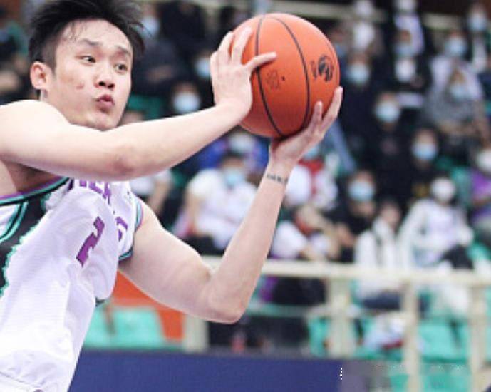 勇士完胜四川队，陶汉林刷新纪录